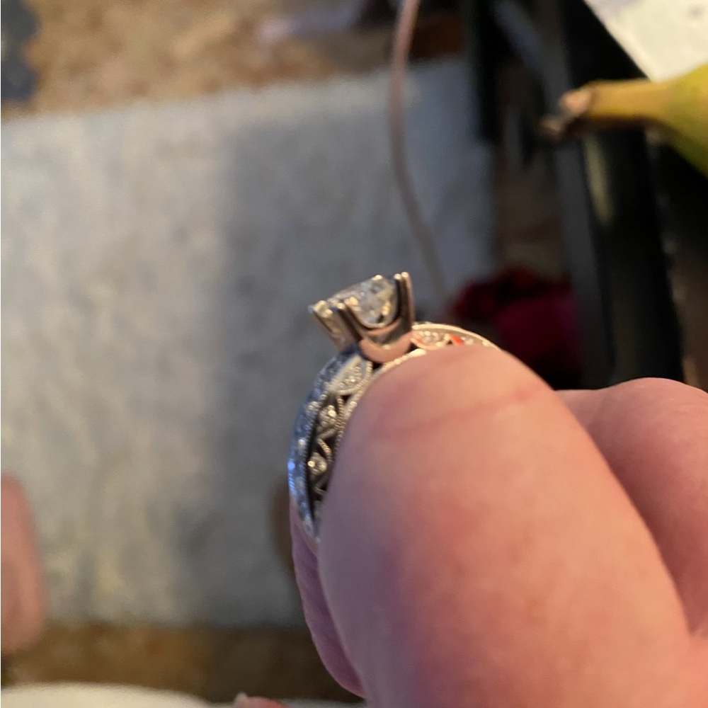 TACORI platinum women’s Diamond Ring - Picture 4 of 11